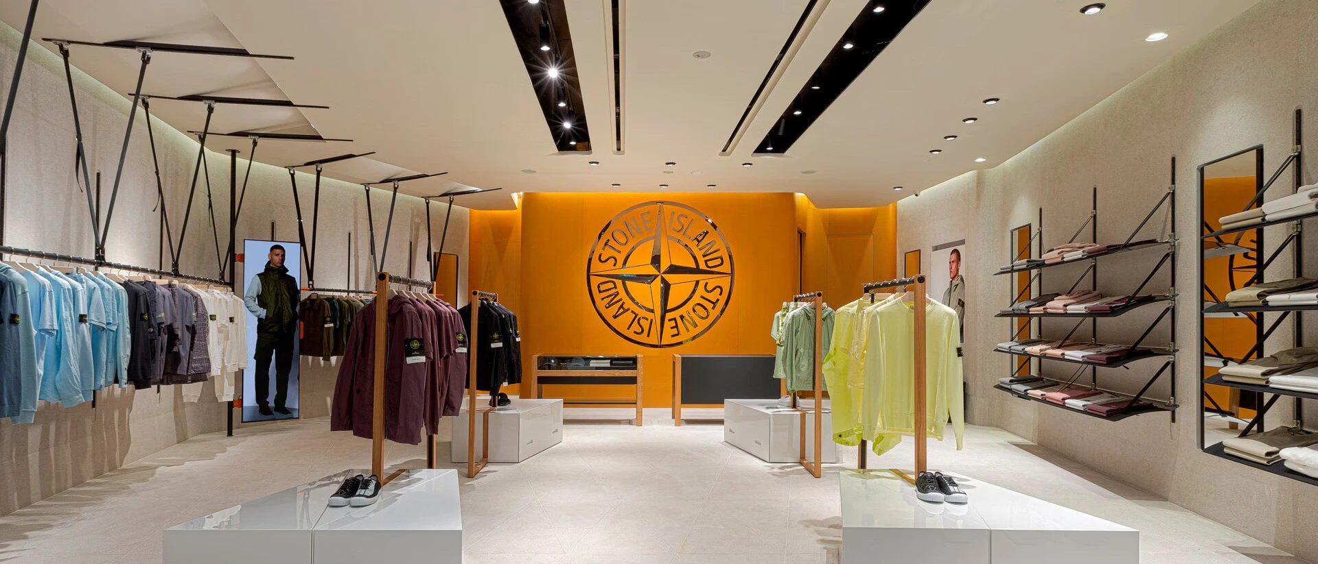 Banner 1 - Stone Island Nederland