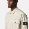 Comfortabel overshirt met borstzakken en drukknoopsluiting.
