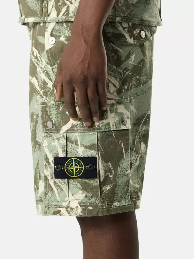 Comfortabele cargo bermuda met camouflageprint