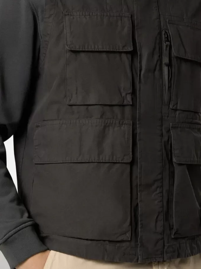 Functioneel vest met anti-drop en multi-pocket ontwerp. Functioneel vest met anti-drop en multi-pocket ontwerp.