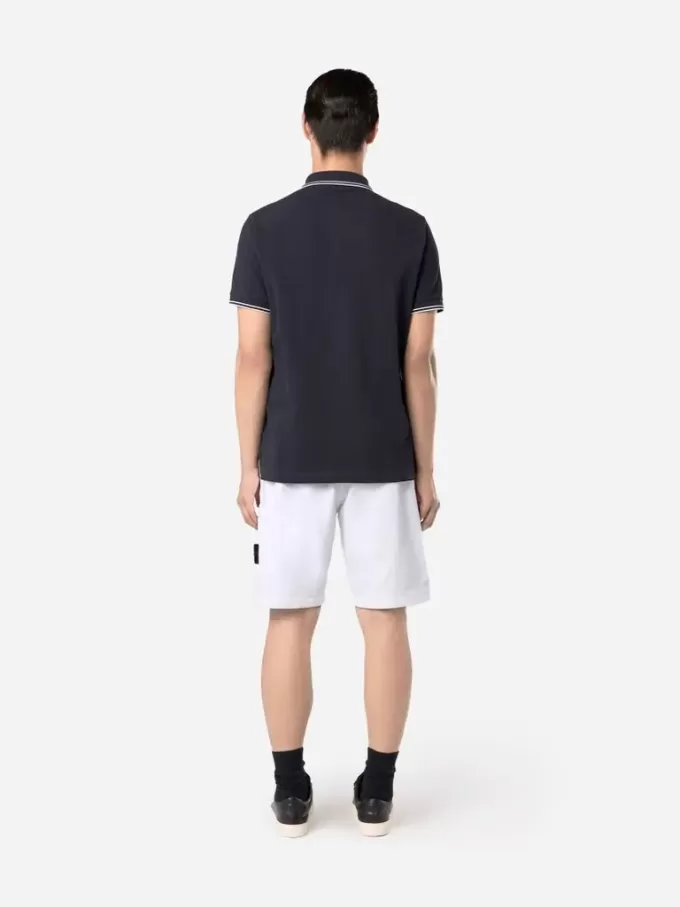 Regular-fit bermuda met elastische tailleband. Regular-fit bermuda met elastische tailleband.