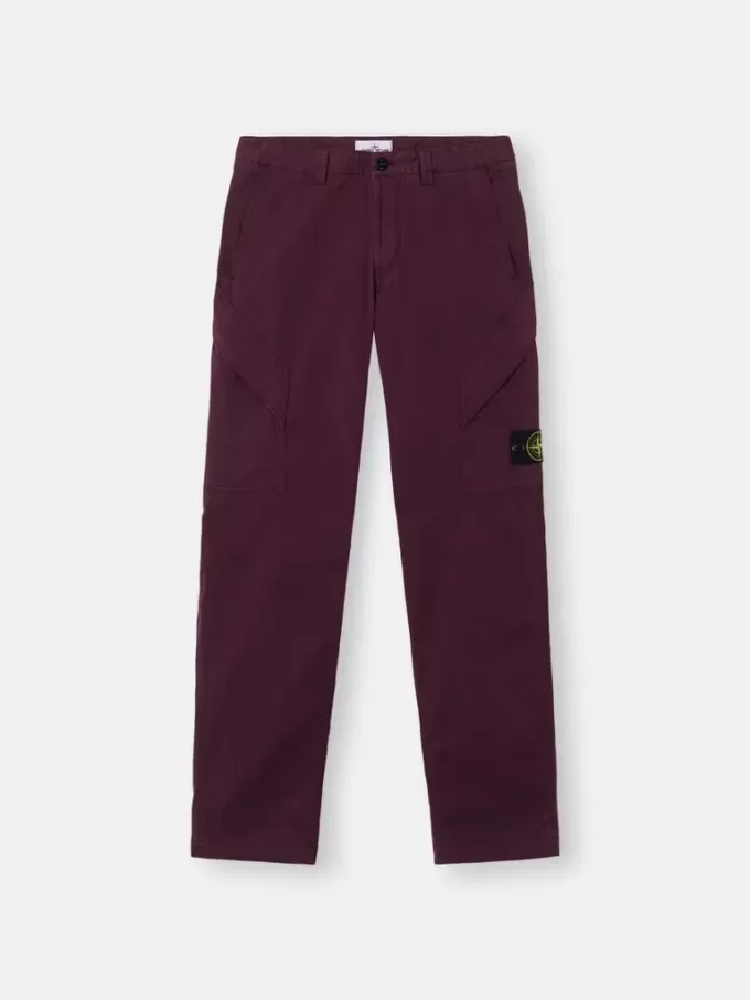 Regular-fit cargobroek met schuine ritszakken. Regular-fit cargobroek met schuine ritszakken.