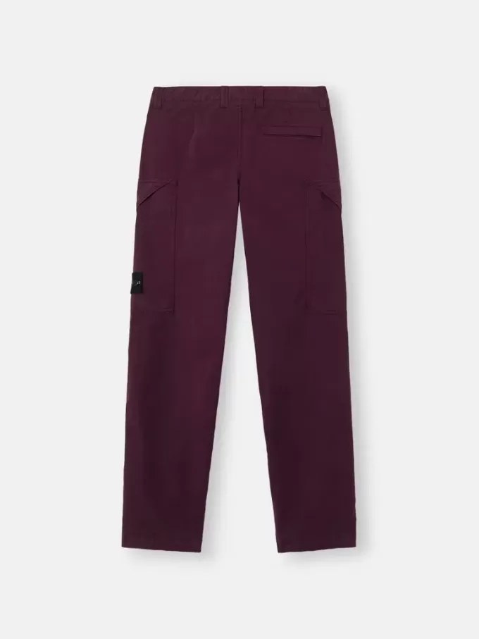 Regular-fit cargobroek met schuine ritszakken. Regular-fit cargobroek met schuine ritszakken.