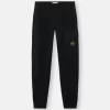 Regular fit joggingbroek met zak met balg aan de pijp. Regular fit joggingbroek met zak met balg aan de pijp.