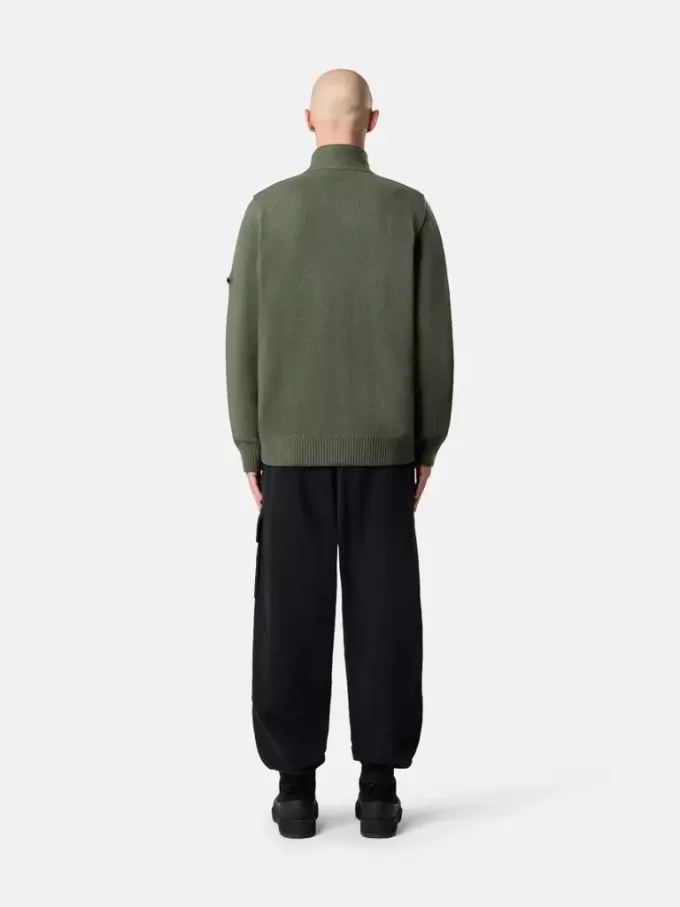 Regular fit joggingbroek met zak met balg aan de pijp. Regular fit joggingbroek met zak met balg aan de pijp.