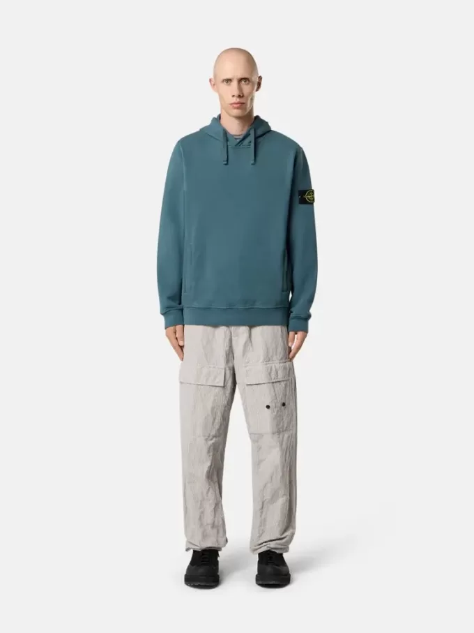 Regular fit sweatshirt met capuchon en buidelzak.