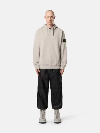 Regular fit sweatshirt met capuchon en buidelzak.