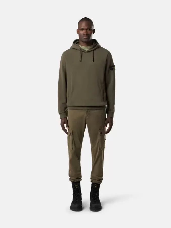 Regular fit sweatshirt met capuchon en buidelzak.