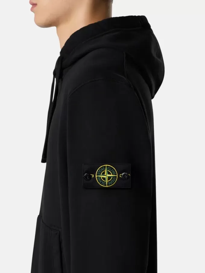 Regular fit sweatshirt met capuchon en buidelzak.