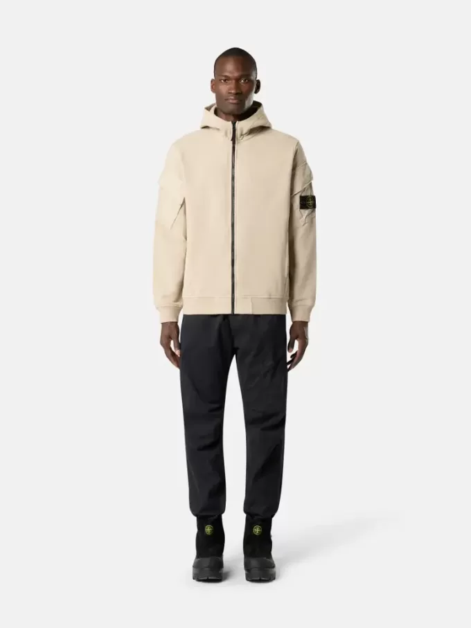 Regular fit sweatshirt met capuchon en ritssluiting en mouwzakken.