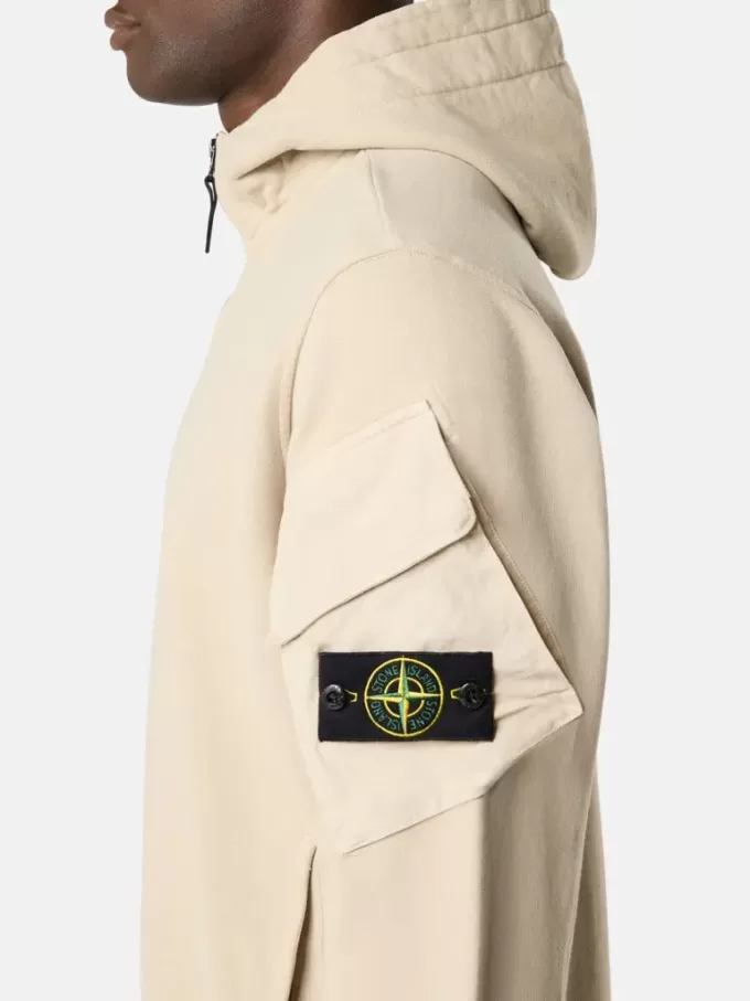 Regular fit sweatshirt met capuchon en ritssluiting en mouwzakken.