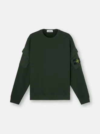 Regular fit sweatshirt met ronde hals en zakken op de mouwen. Regular fit sweatshirt met ronde hals en zakken op de mouwen.
