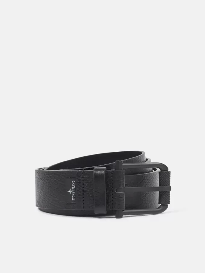 Riem met matte metalen gesp.