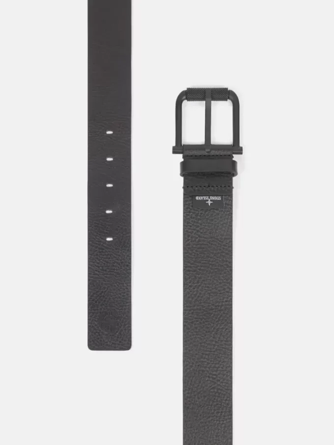 Riem met matte metalen gesp.