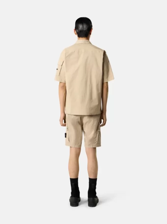 Slim-fit bermuda met ritszakken.