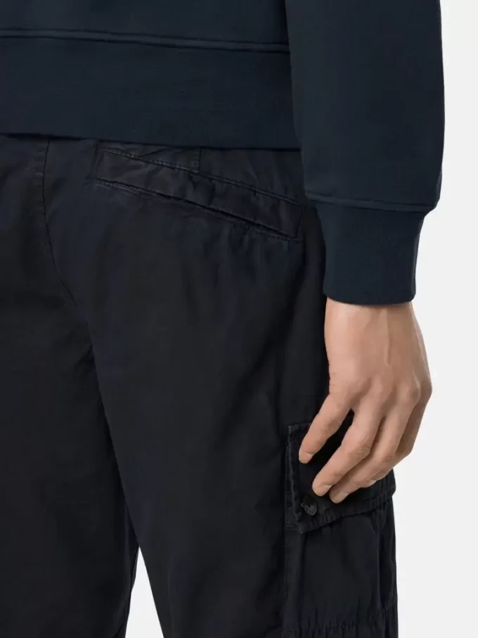 Slim-fit cargo bermuda met ritszakken.