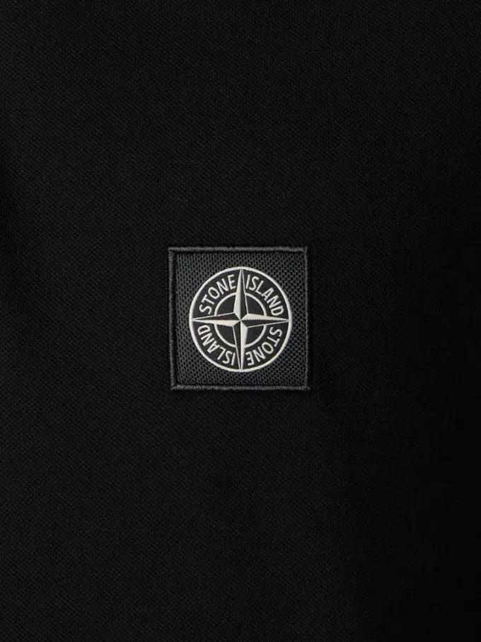 Slim-fit poloshirt met korte mouwen en Compass-patch