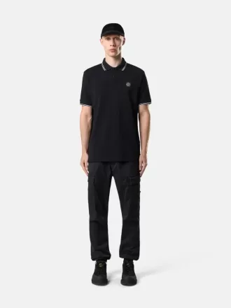 Slim-fit poloshirt met korte mouwen en gestreepte details