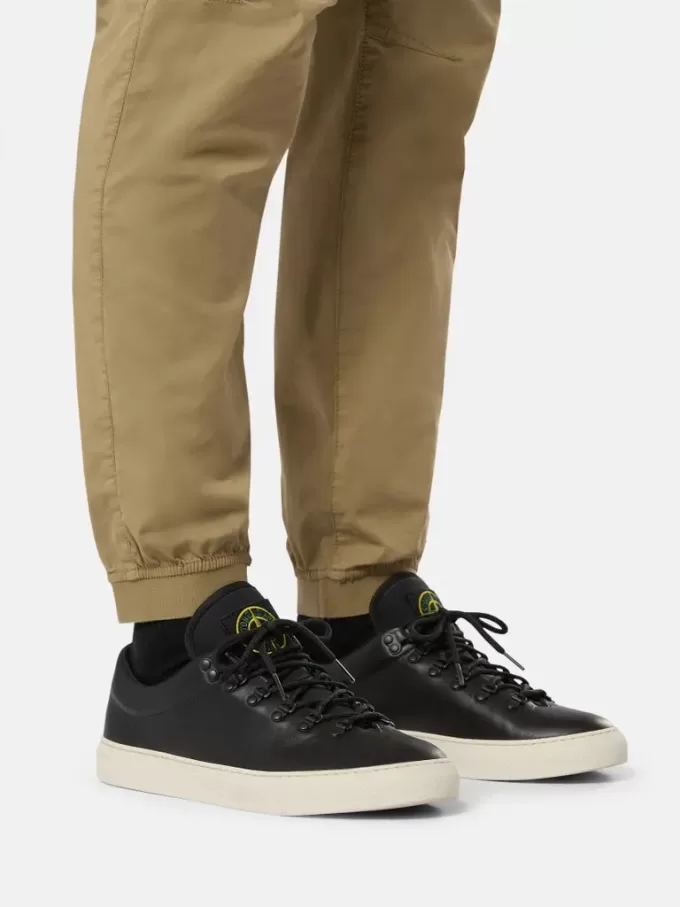 Sneaker met veters en logo