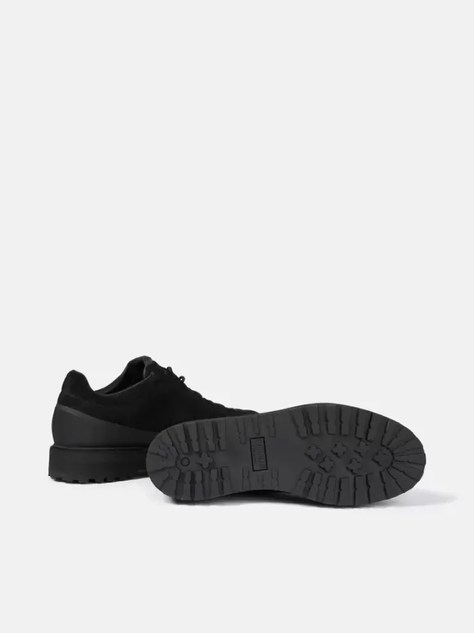 Sneaker met vetersluiting, rubberen rand en profielzool