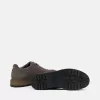 Sneaker met vetersluiting, rubberen rand en profielzool