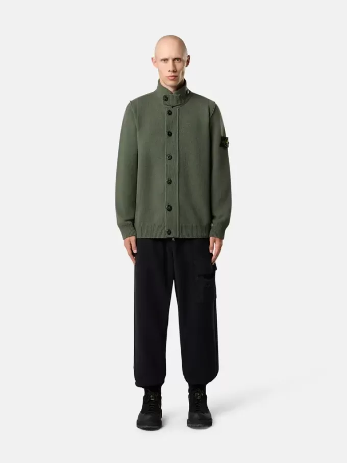 Sweater met knopen en vilten boorden