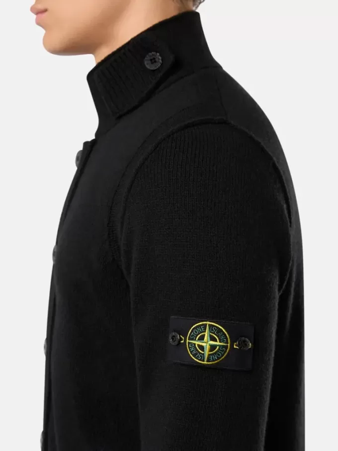 Sweater met knopen en vilten boorden
