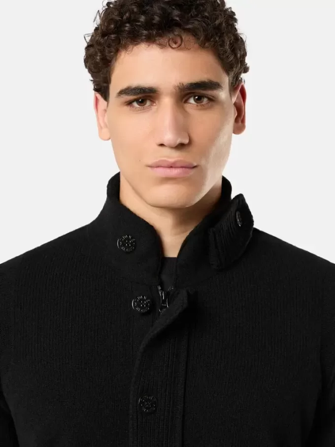 Sweater met knopen en vilten boorden
