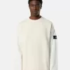 Trui met ronde hals en contrasterende stiksels Trui met ronde hals en contrasterende stiksels