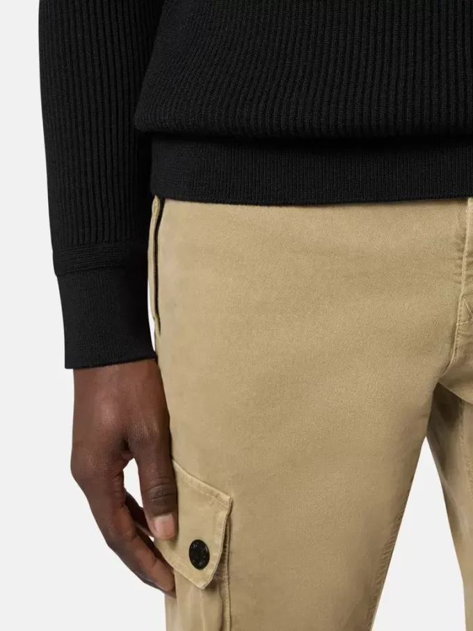 Turtleneck trui met fijne geribde boorden Turtleneck trui met fijne geribde boorden