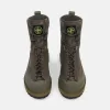Wandelschoen met dubbele vetersluiting en profielzool